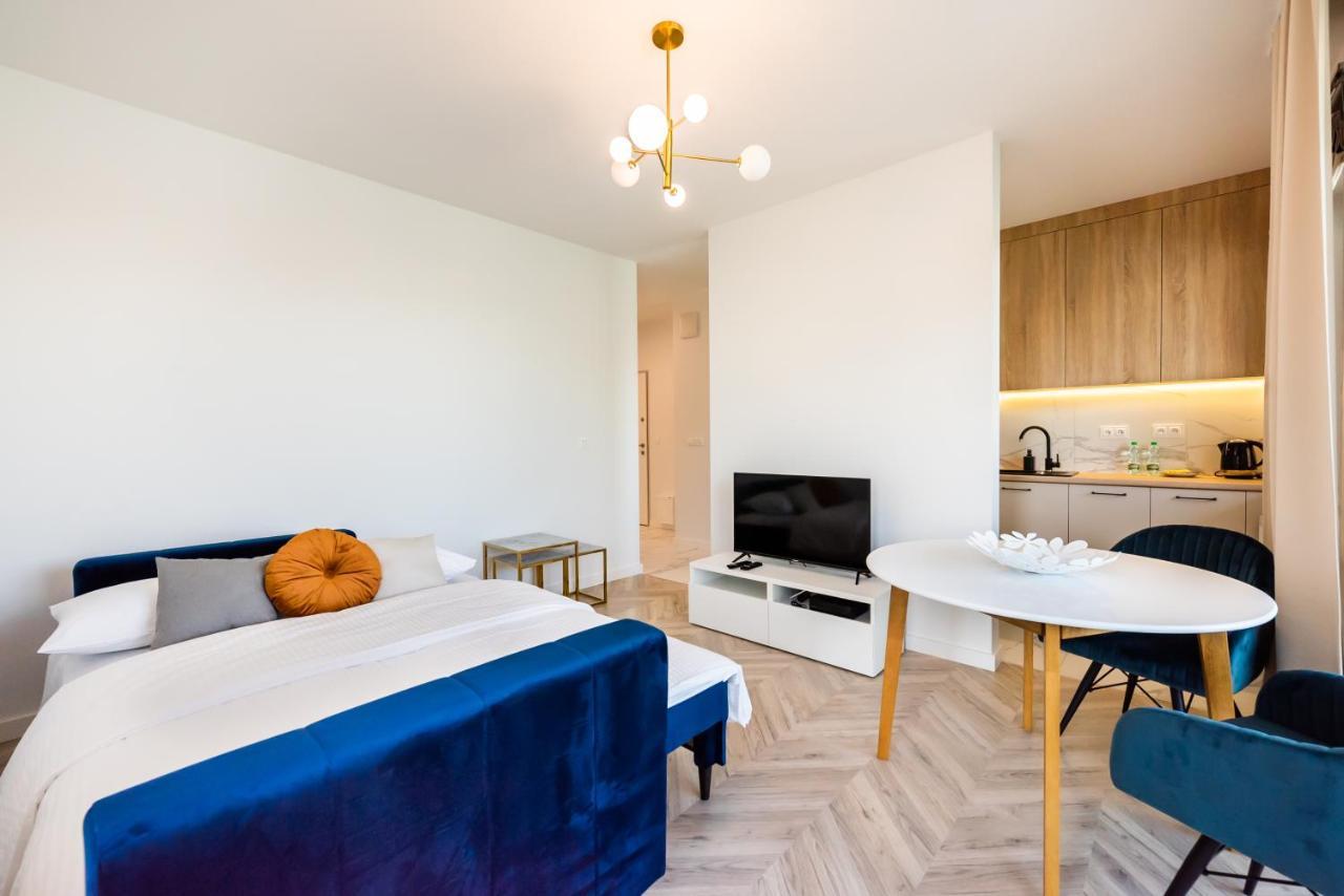 East Side Of 111 Apartment Warsaw