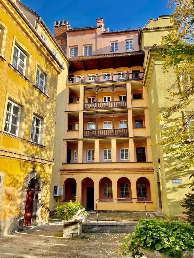 Apartment Old Town View Wifi 300 Mb/s Huge Screen Netflix Appletv Amazontv