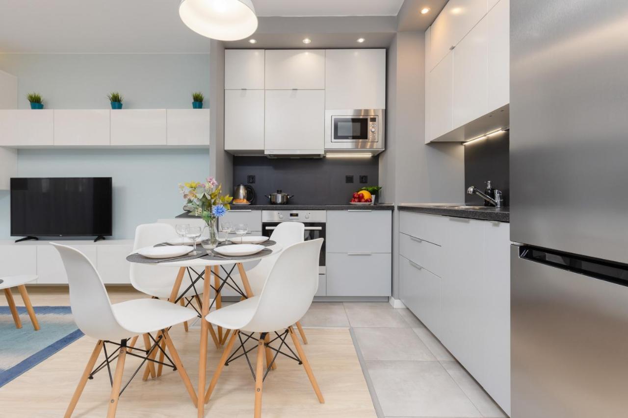 Apartment Sokolowska One Bedroom By Renters *