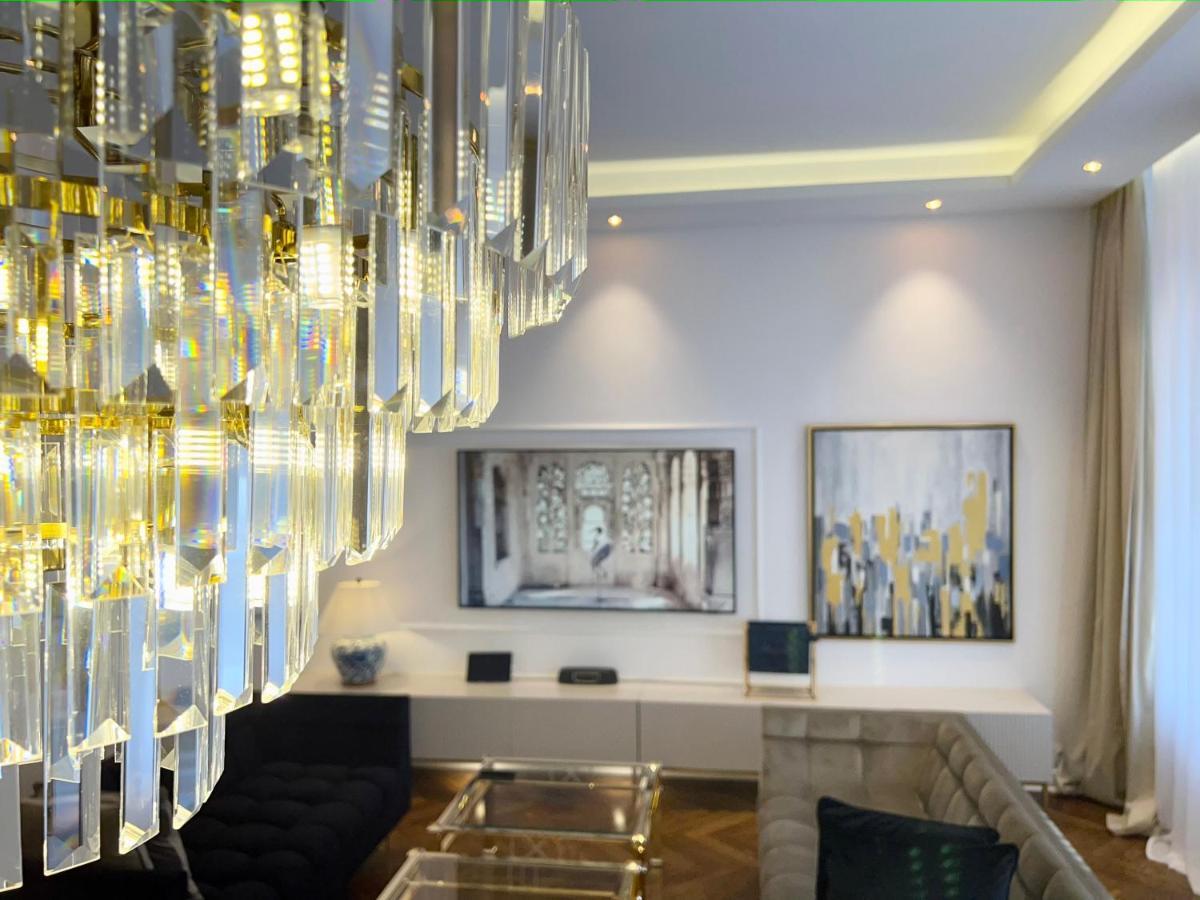 Luxury Mondrian Market Square Iii Aparthotel Warsaw