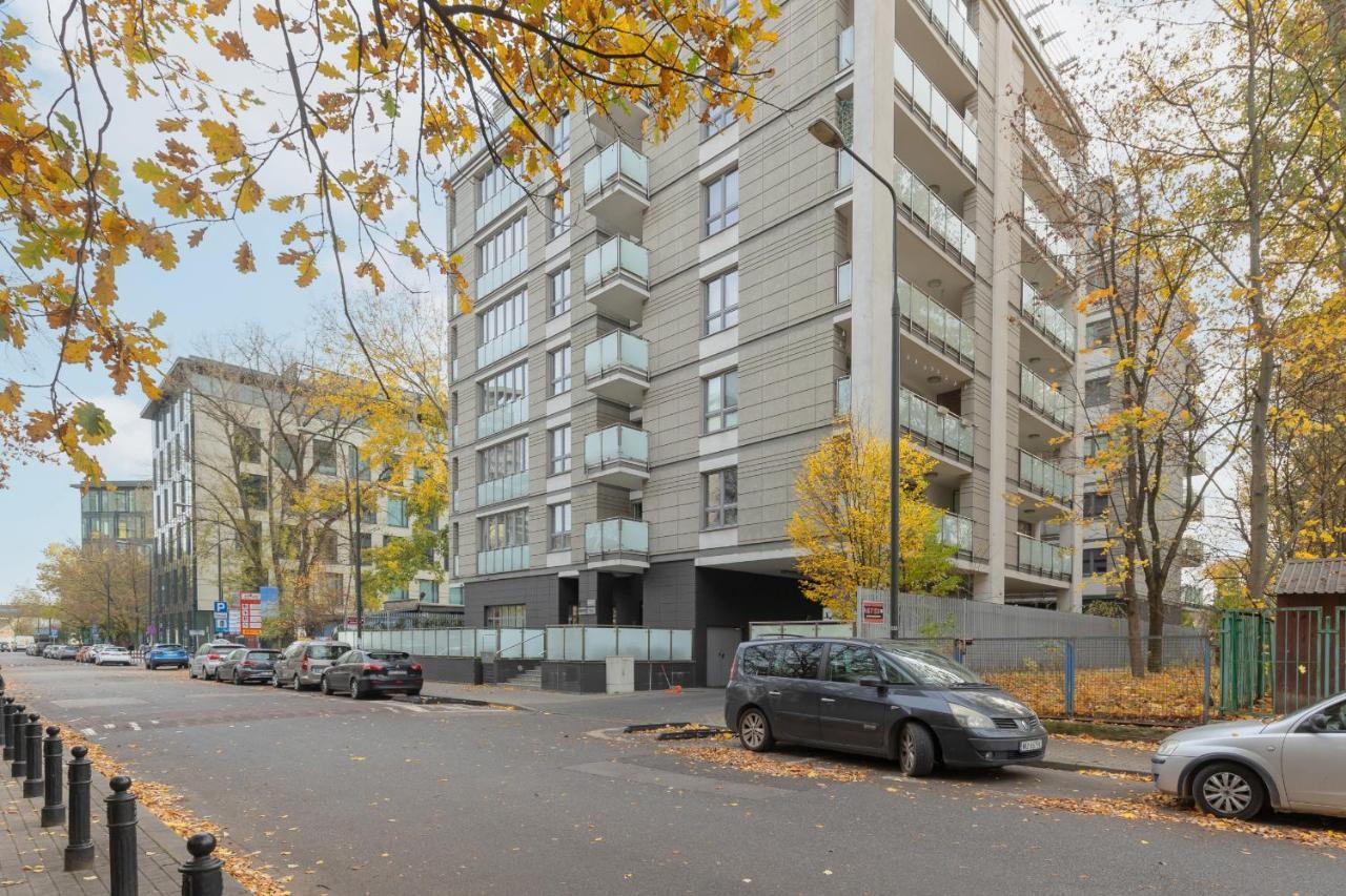 Srodmiescie Riverside Three-bedroom By Renters