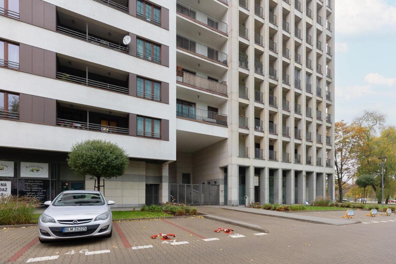Srodmiescie With Balcony By Renters