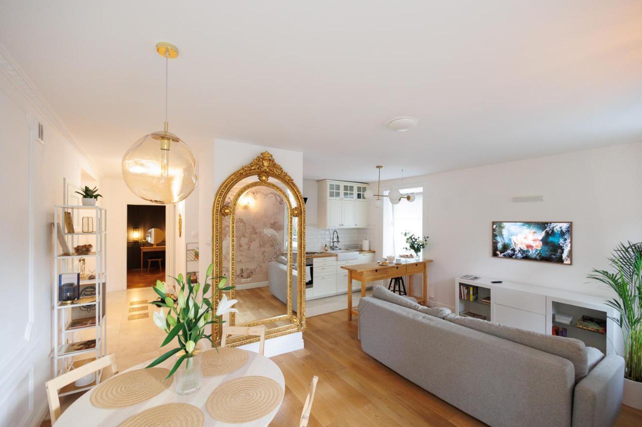 Apartment Maison Bruehl - Przy Ogrodzie Saskim Warsaw