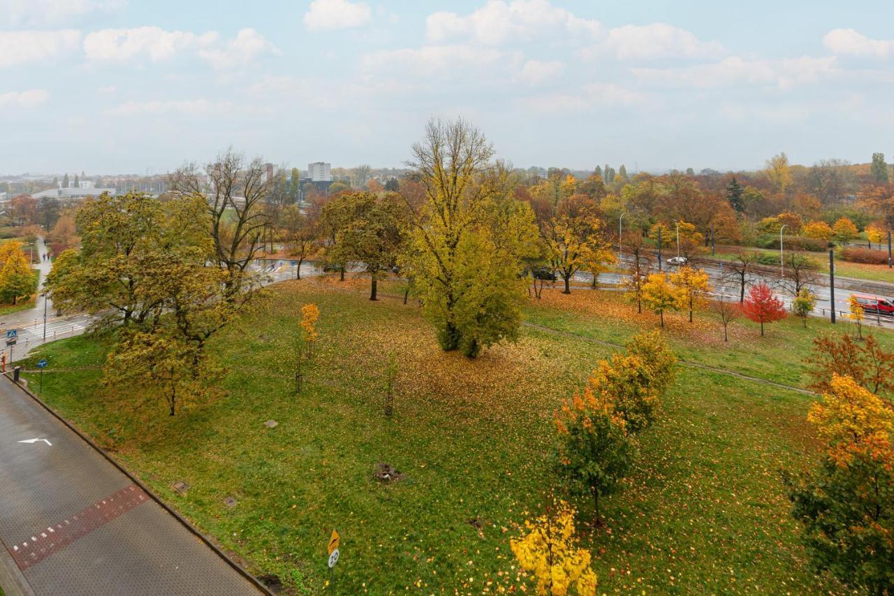 Srodmiescie With Balcony By Renters Warsaw