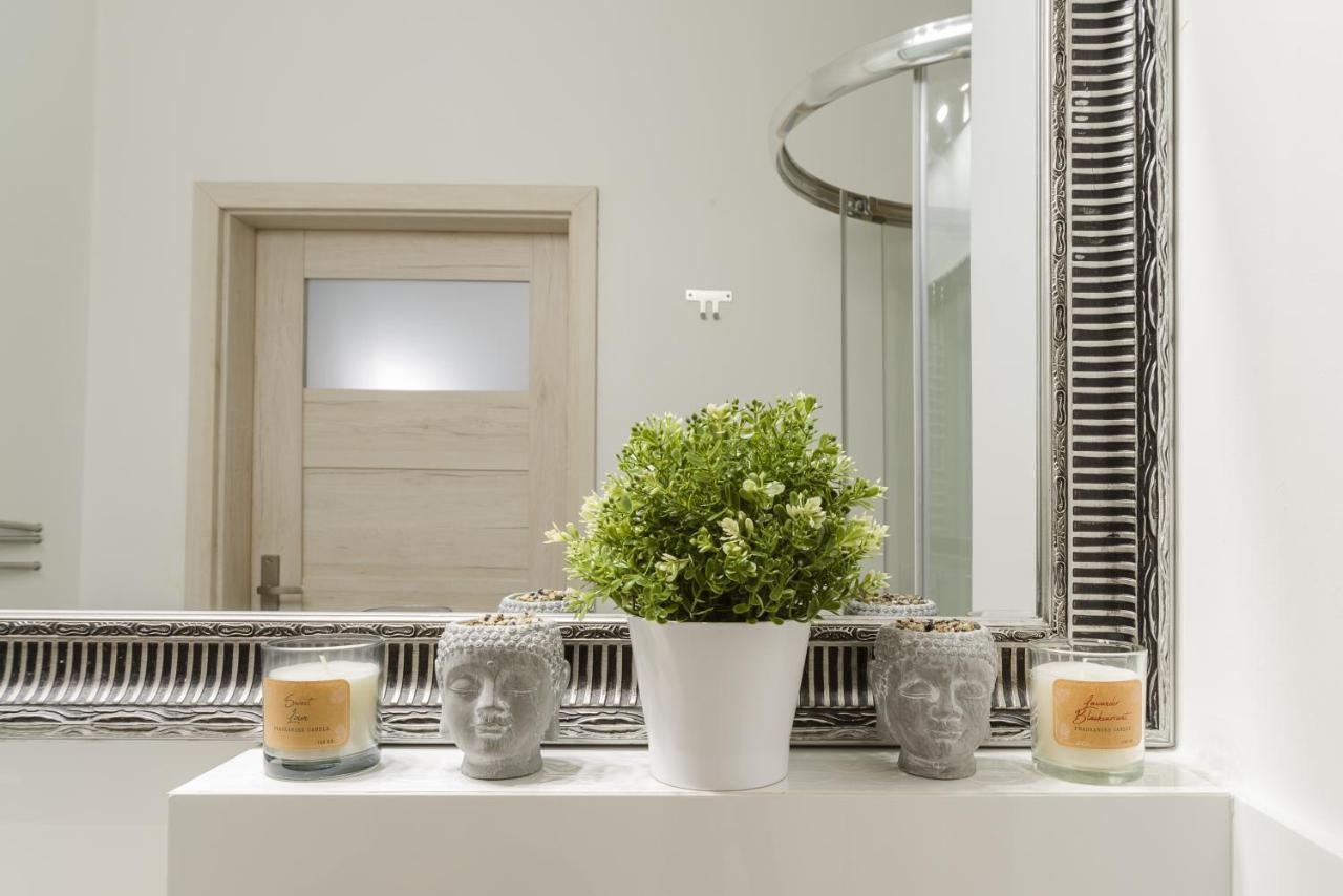 Stylish Near Arkadia Apartment *