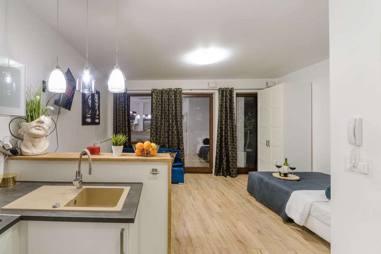 Stylish Near Arkadia Apartment *