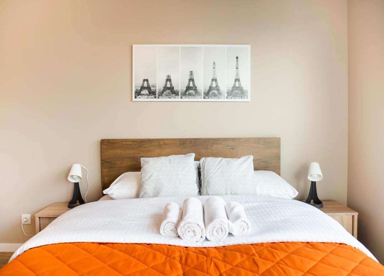 High Wilanow Elegant Apartment