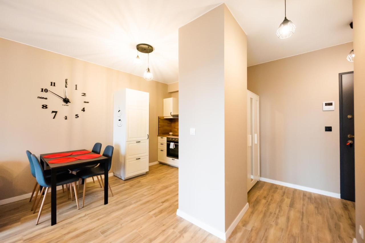 High Wilanow Elegant Apartment Warsaw