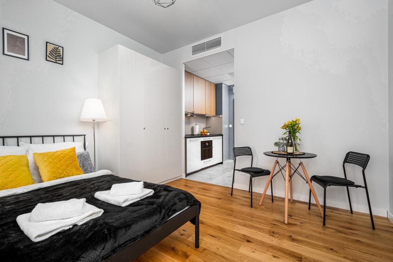 Apartment Apartament Wola Business Center Prymasa Street Warsaw