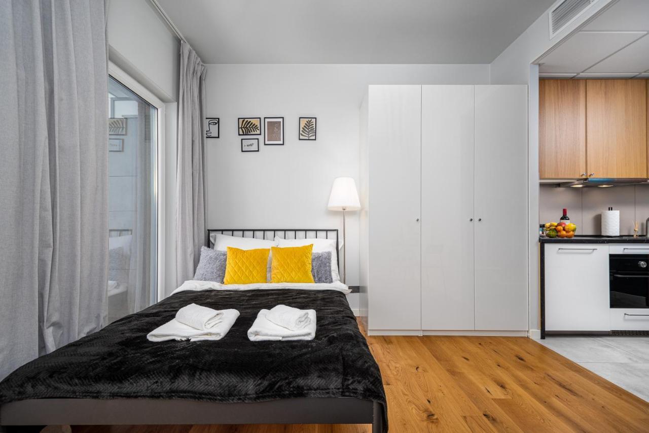Apartment Apartament Wola Business Center Prymasa Street