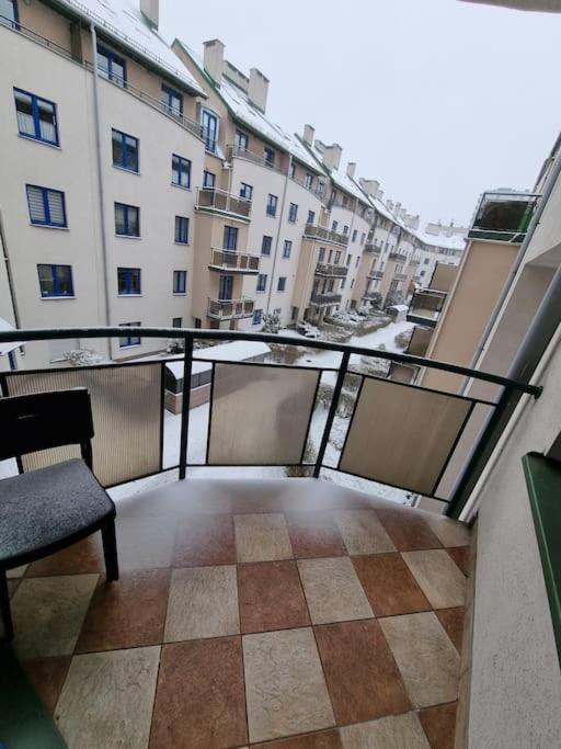Apartament Verano - Przy Metro Bemowo Apartment *