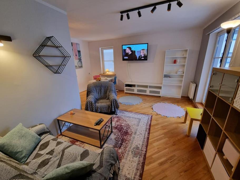 Apartament Verano - Przy Metro Bemowo Apartment *