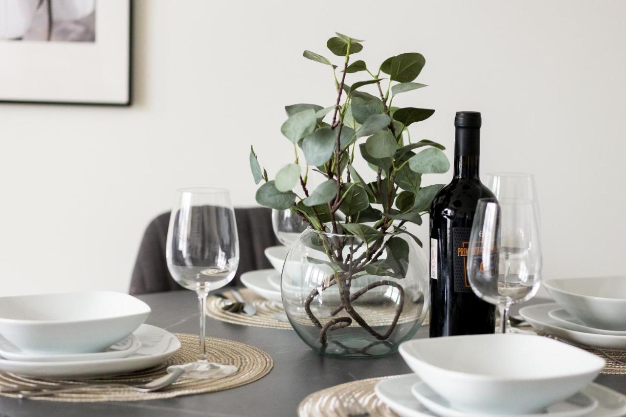 Srodmiescie Modern Krucza By Renters Prestige Apartment
