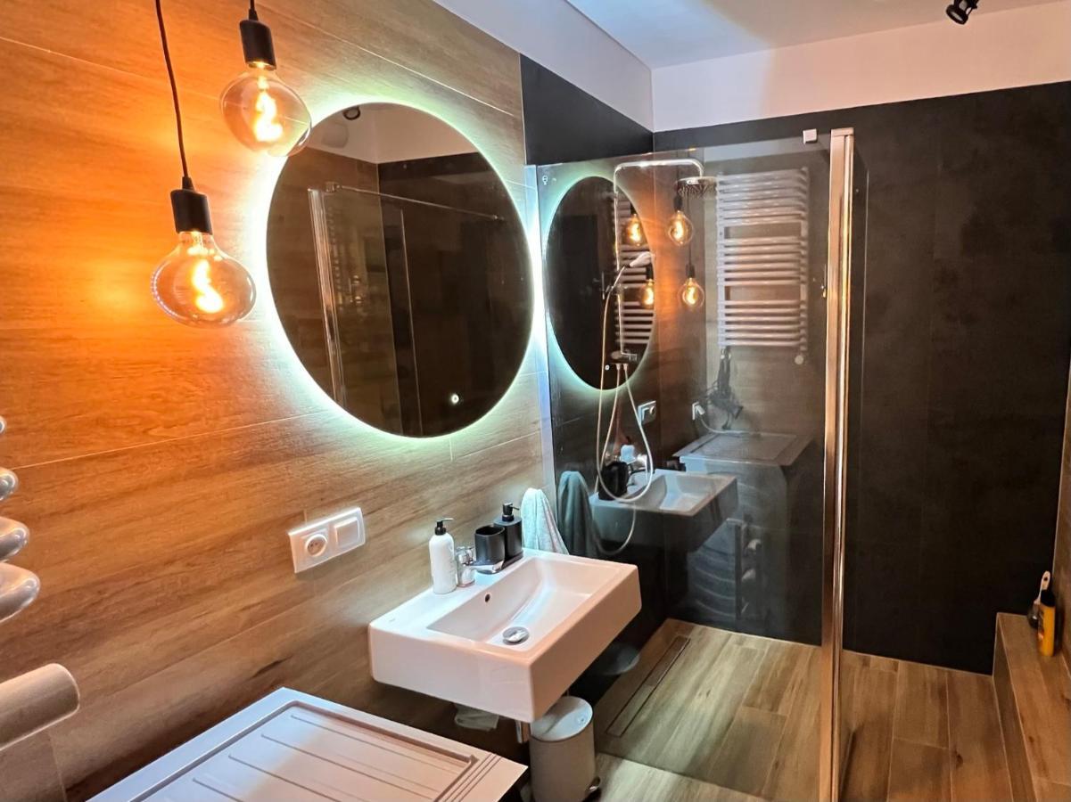 Downtown View 3 60m2+ Free Garage 2km Old Town Metro 9min Tram * Varsóvia