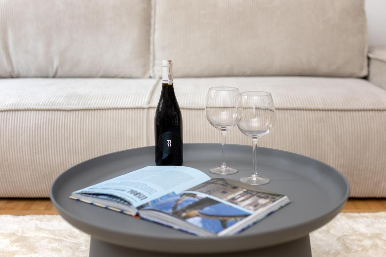 Apartament Spacious With Swimming Pool, Gym And Sauna Wwa40 *