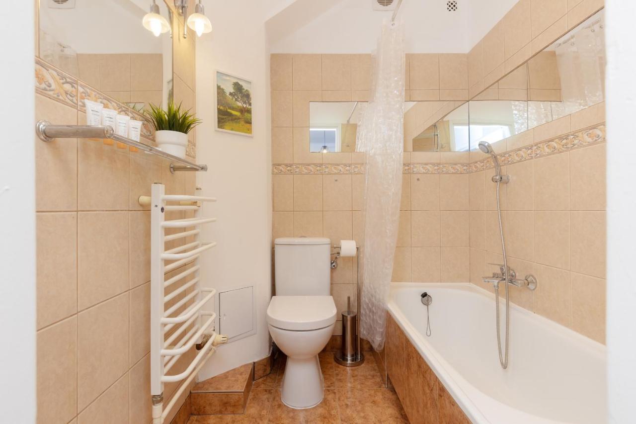 Apartment Biale Aleje Mokotow Metro By Renters