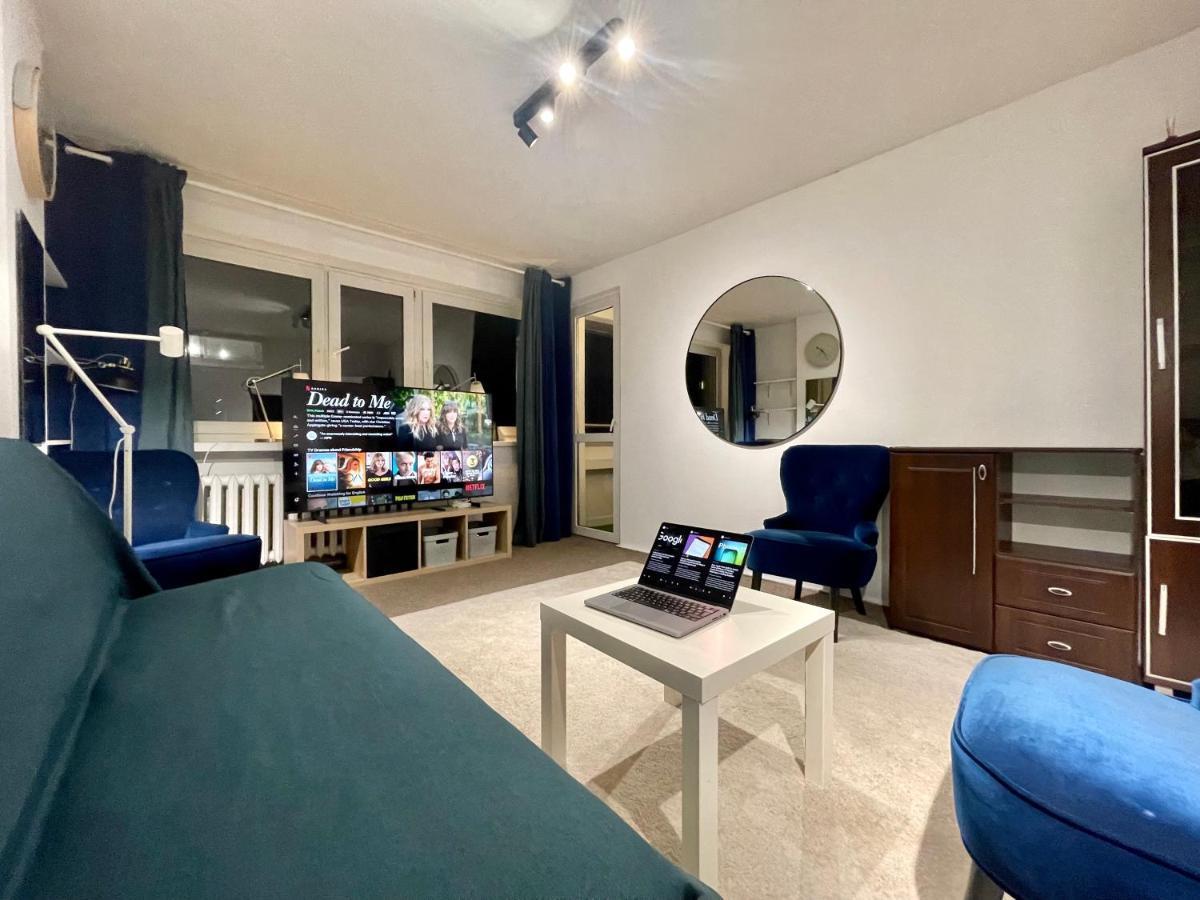 Apartment Blue 3 Metro Wifi 1 Gbs 75'tv Netflix Hbo Max Appletv Amazon