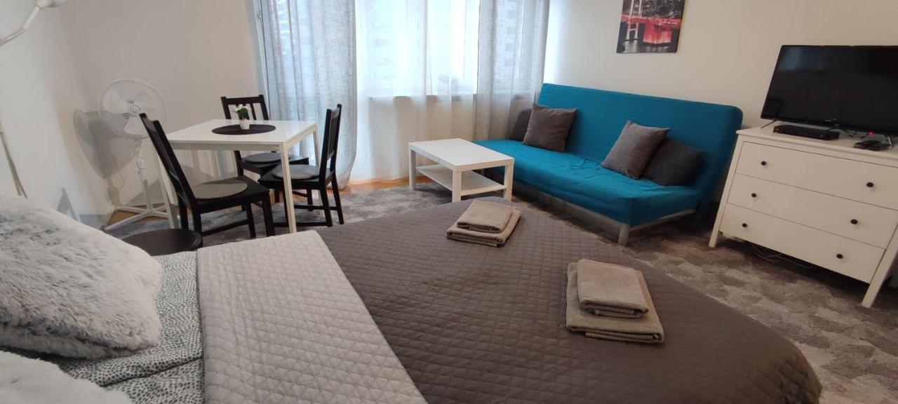 Centrum - Metro Rondo Onz Apartment Warsaw