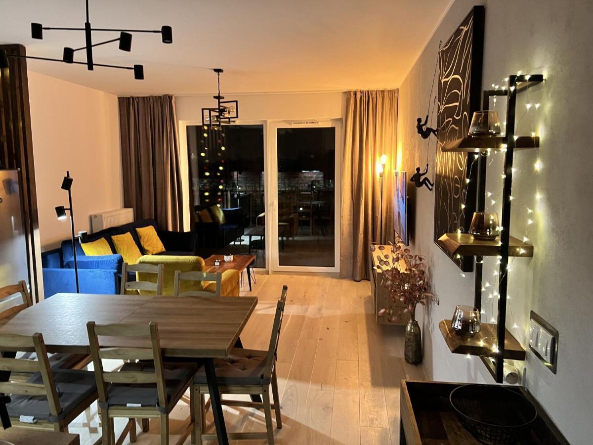 Downtown View 3 60m2+ Free Garage 2km Old Town Metro 9min Tram