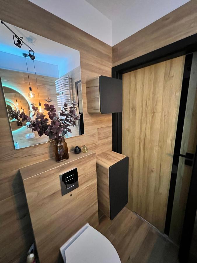 Downtown View 3 60m2+ Free Garage 2km Old Town Metro 9min Tram