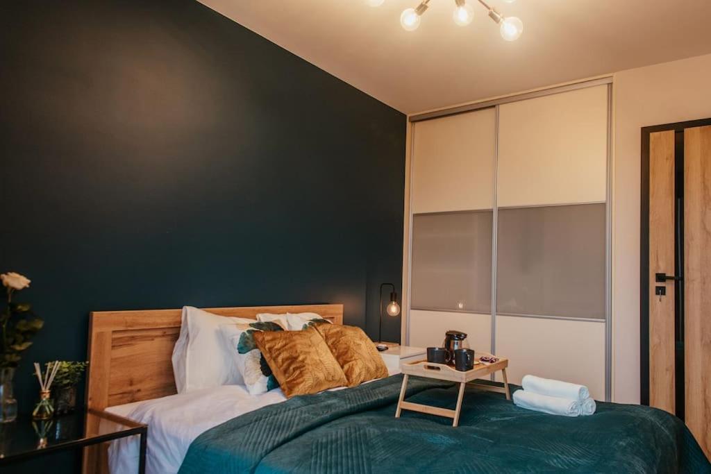Berensona Business With Parking By Rentujemy Apartamento