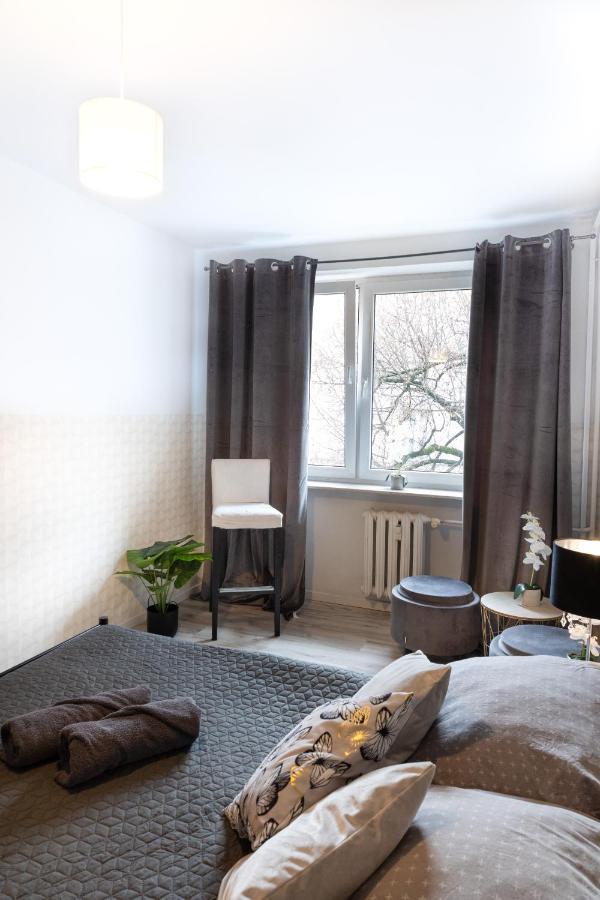 Clicktheflat Constitution Square Apartment Warsaw