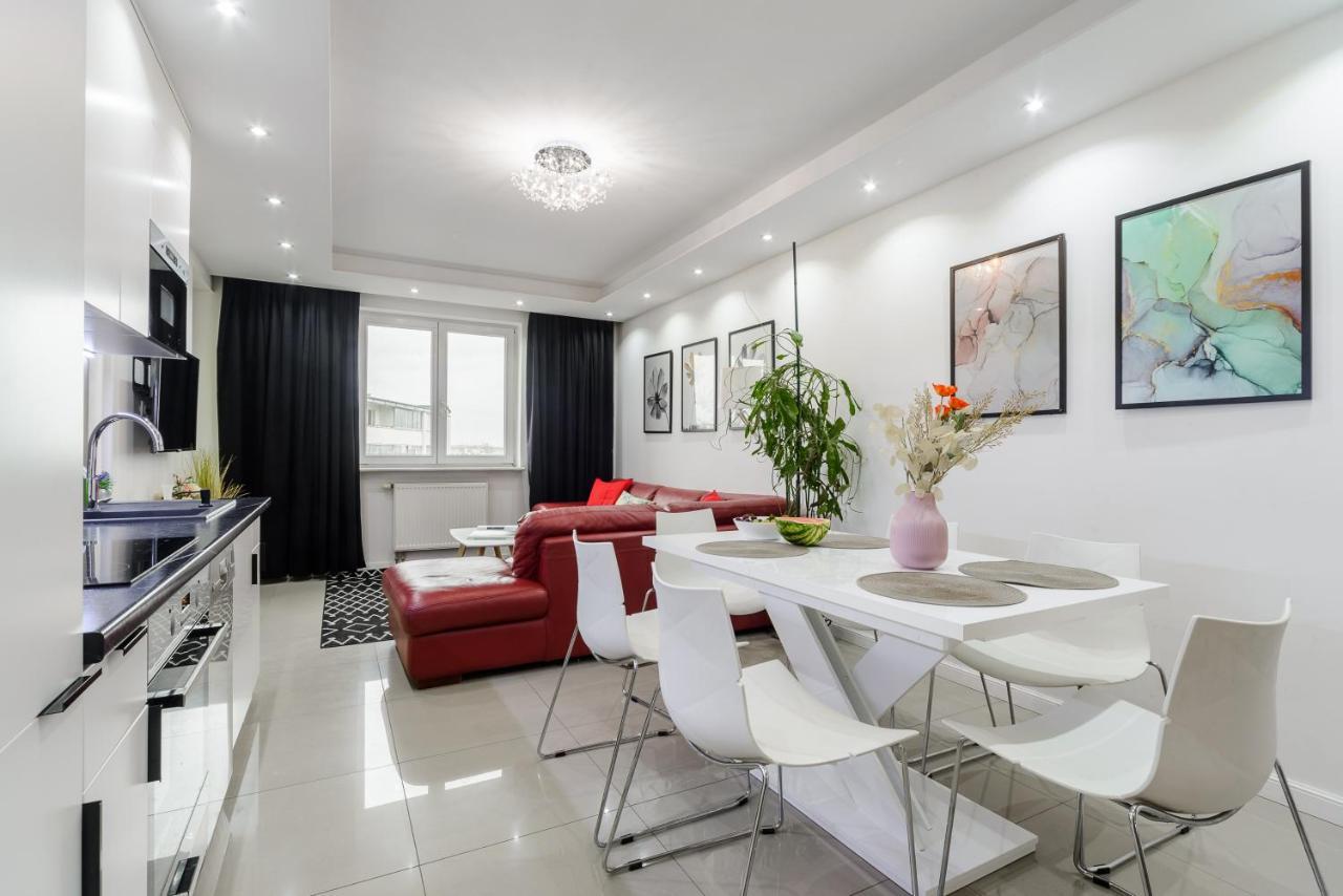Apartment Lumina 3 Bedroom Apart Park Szczesliwicki