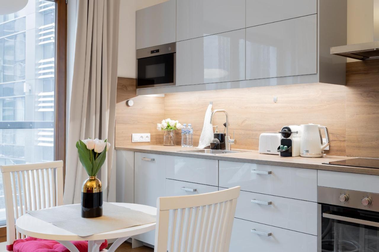 Golden - Big In Luxury Building Near Metro Station-grzybowska 85-5 Apartamento Varsóvia