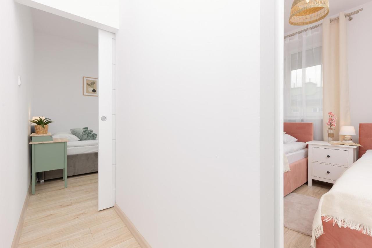 Metro Bemowo Two-storey Pelczynskiego By Renters Căn hộ Warsaw