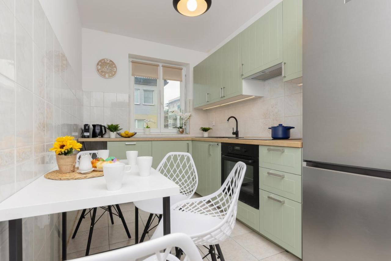 Metro Bemowo Two-storey Pelczynskiego By Renters * Warsaw