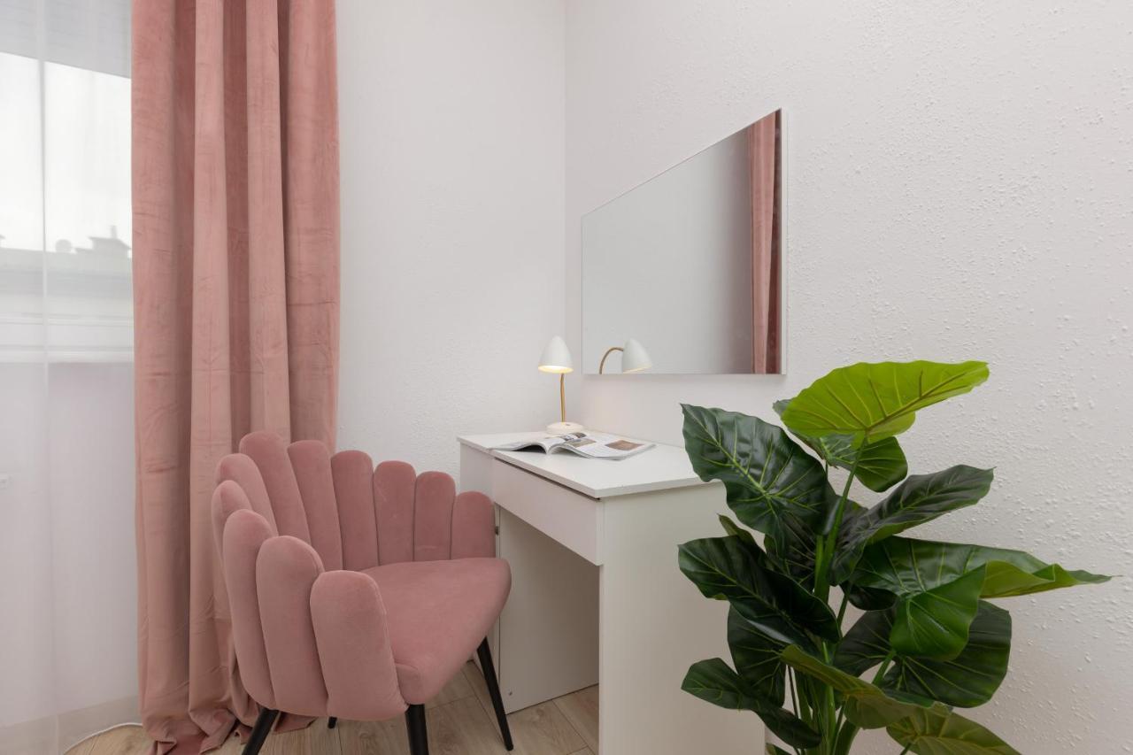 Metro Bemowo Two-storey Pelczynskiego By Renters Warsaw
