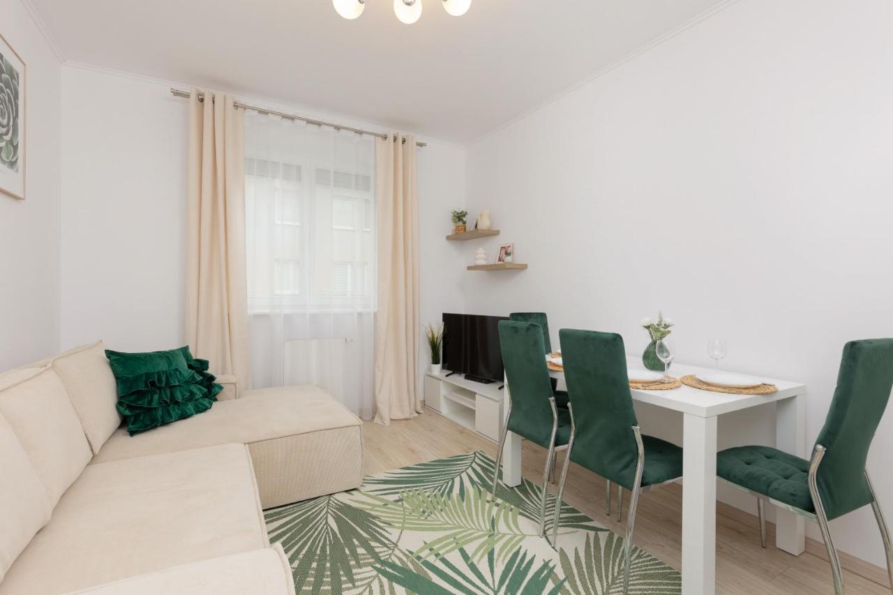 Metro Bemowo Two-storey Pelczynskiego By Renters