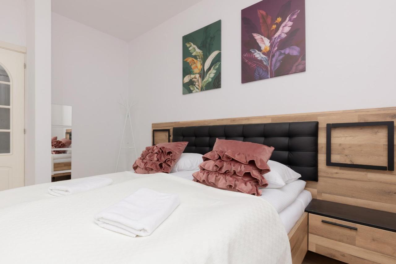 Metro Bemowo Two-storey Pelczynskiego By Renters