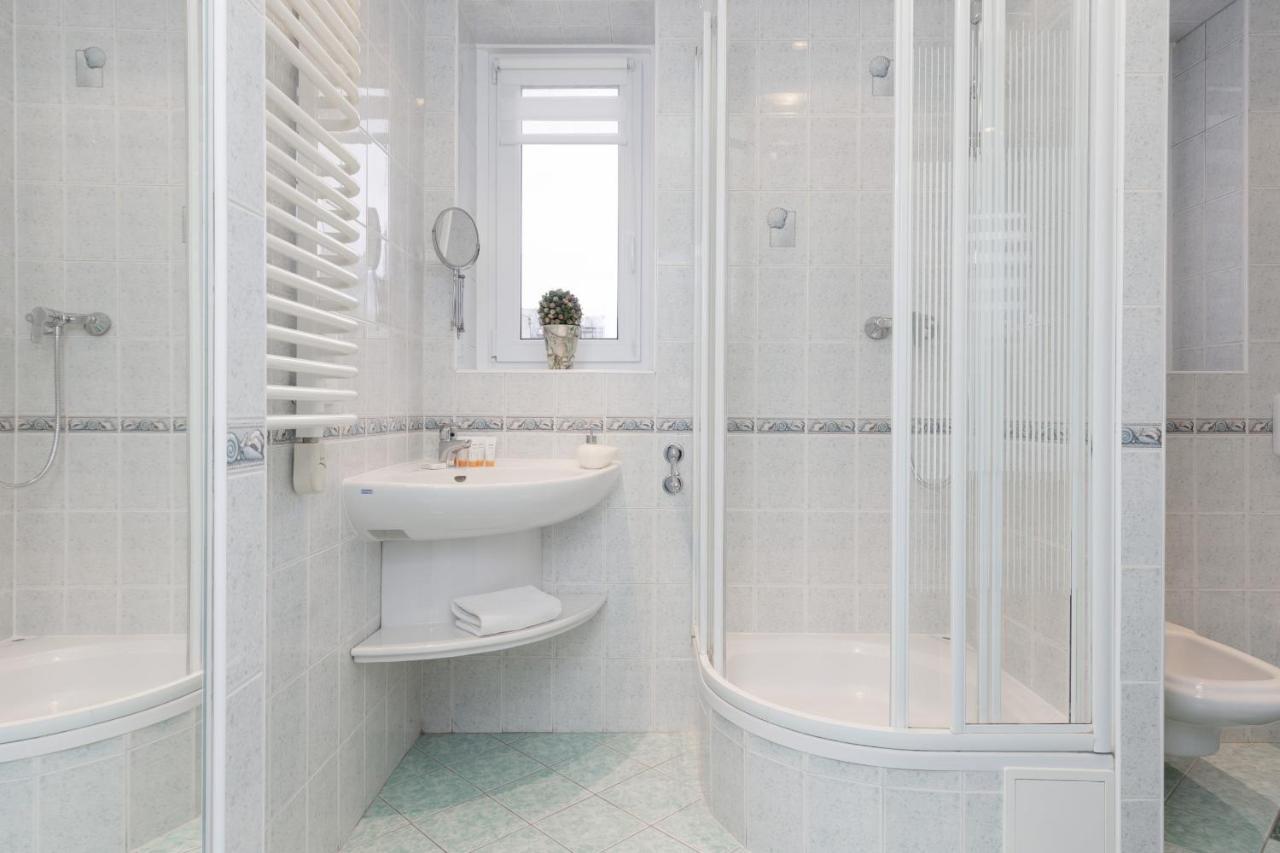Family Bogatynska Bemowo By Renters Apartament *