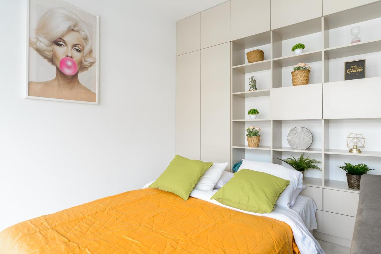 Modern Near Arkadia Center Apartment