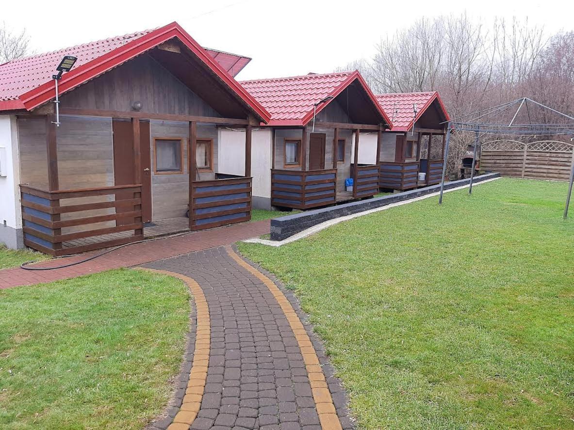 Lodge Letniskowe *