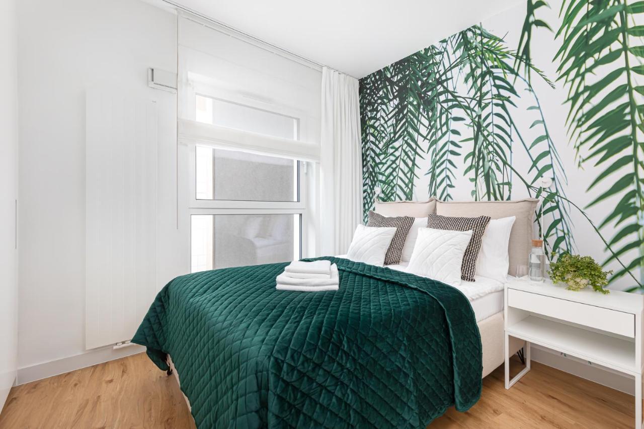 Ecru Luxurious In Port Praski With Balcony Wwa35 Apartment *