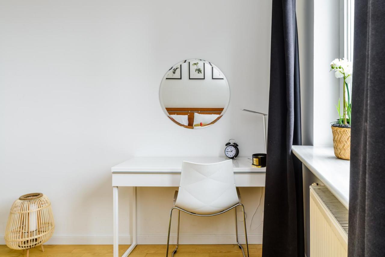 Apartment Lumina 3 Bedroom Apart Park Szczesliwicki