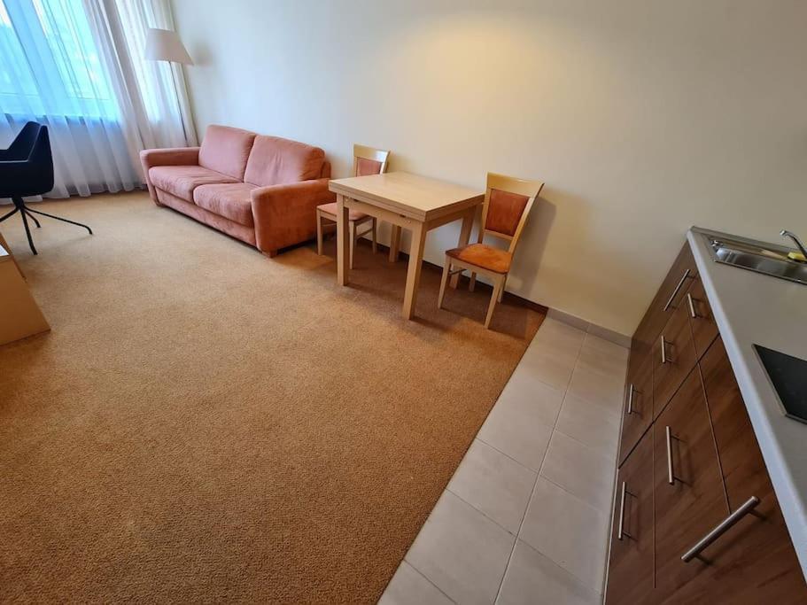 10q - Z6 Apartament 704 Varsóvia