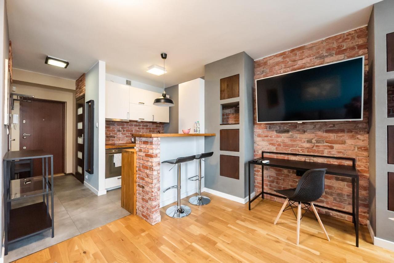 Ratusz Arsenal Modern Apartment *