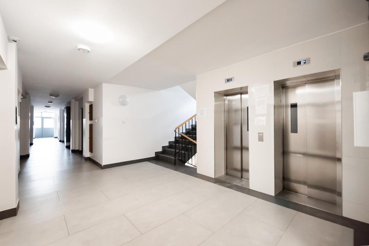 Ratusz Arsenal Modern Apartment