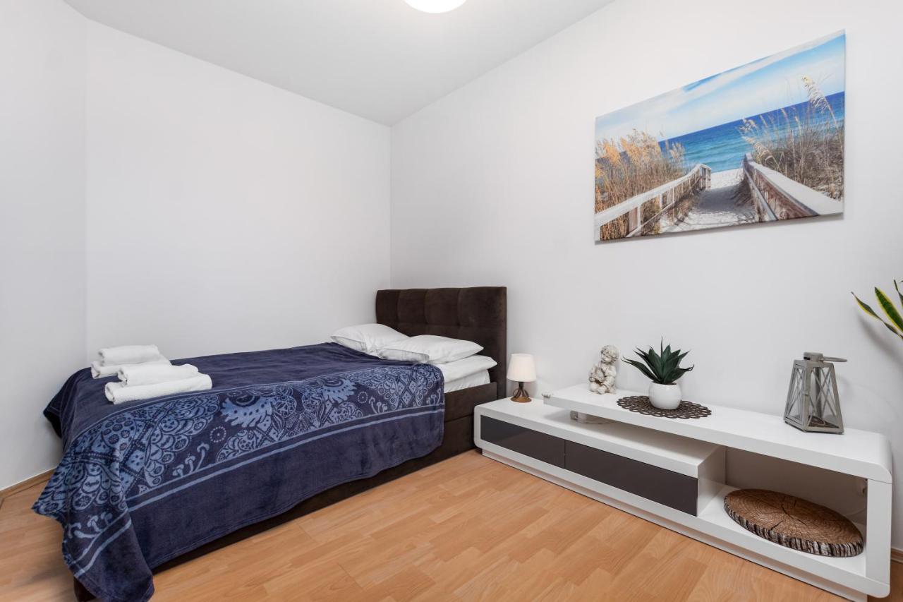 Plocka 17 By Homeprime Apartment Warsaw