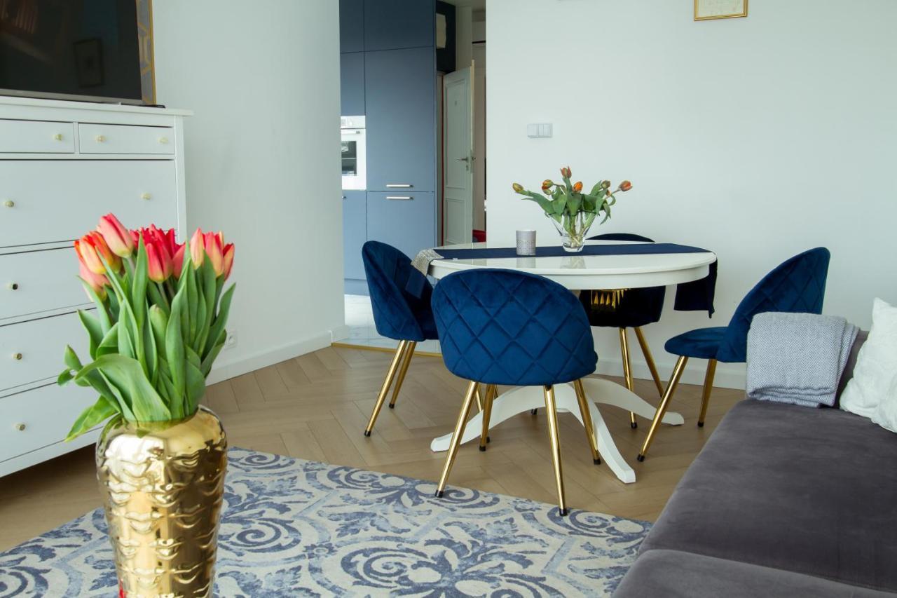 Nowy Przy Placu Szembeka Apartment