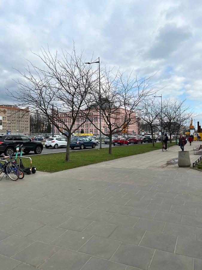 New On Batorego, Metro, Centre , Wi-fi - By Hik
