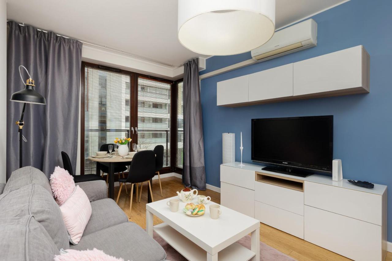 Apartment Siedmiogrodzka With Balcony & Parking Wola By Renters *