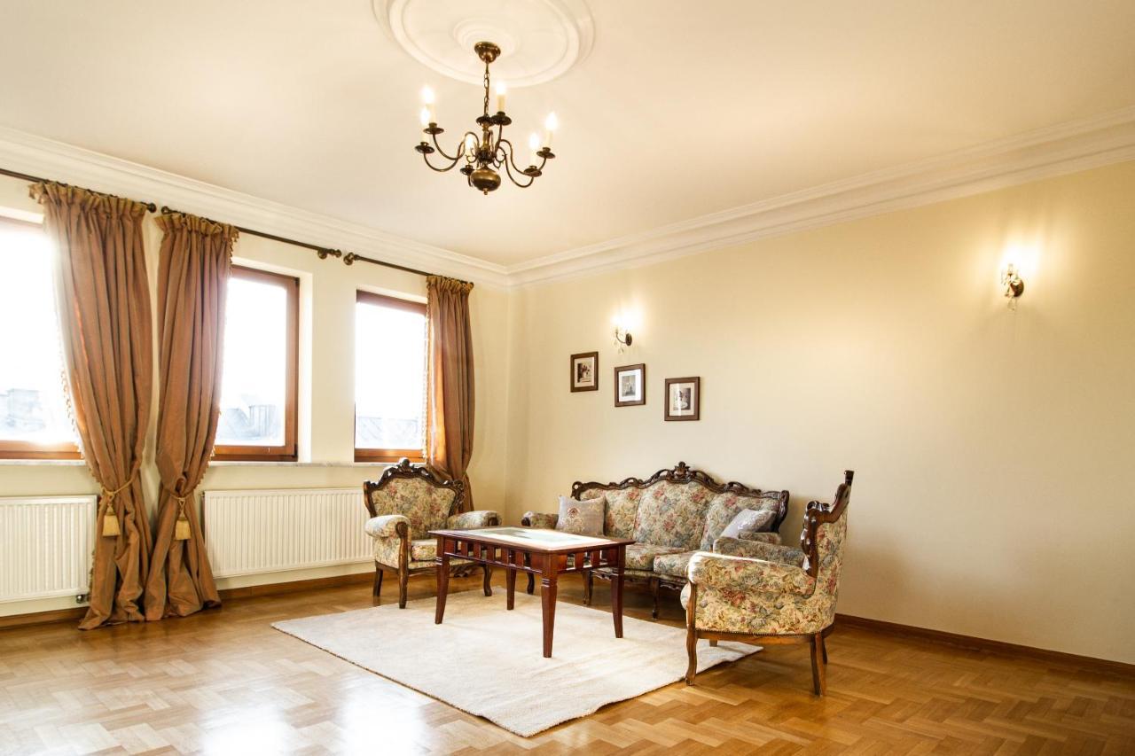 Ursynow Lavish Warszawa
