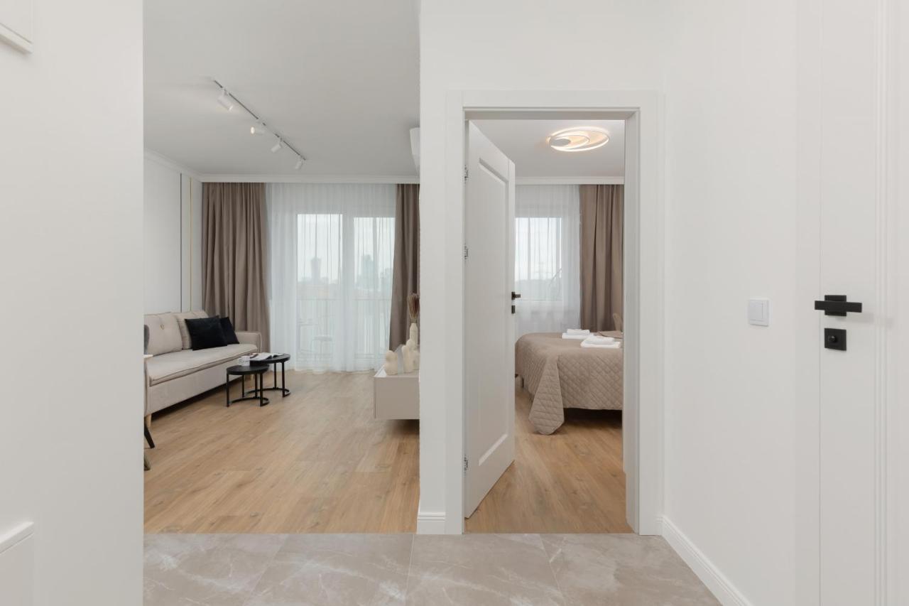 Luxury With Air-conditioning Guminska By Renters Prestige *
