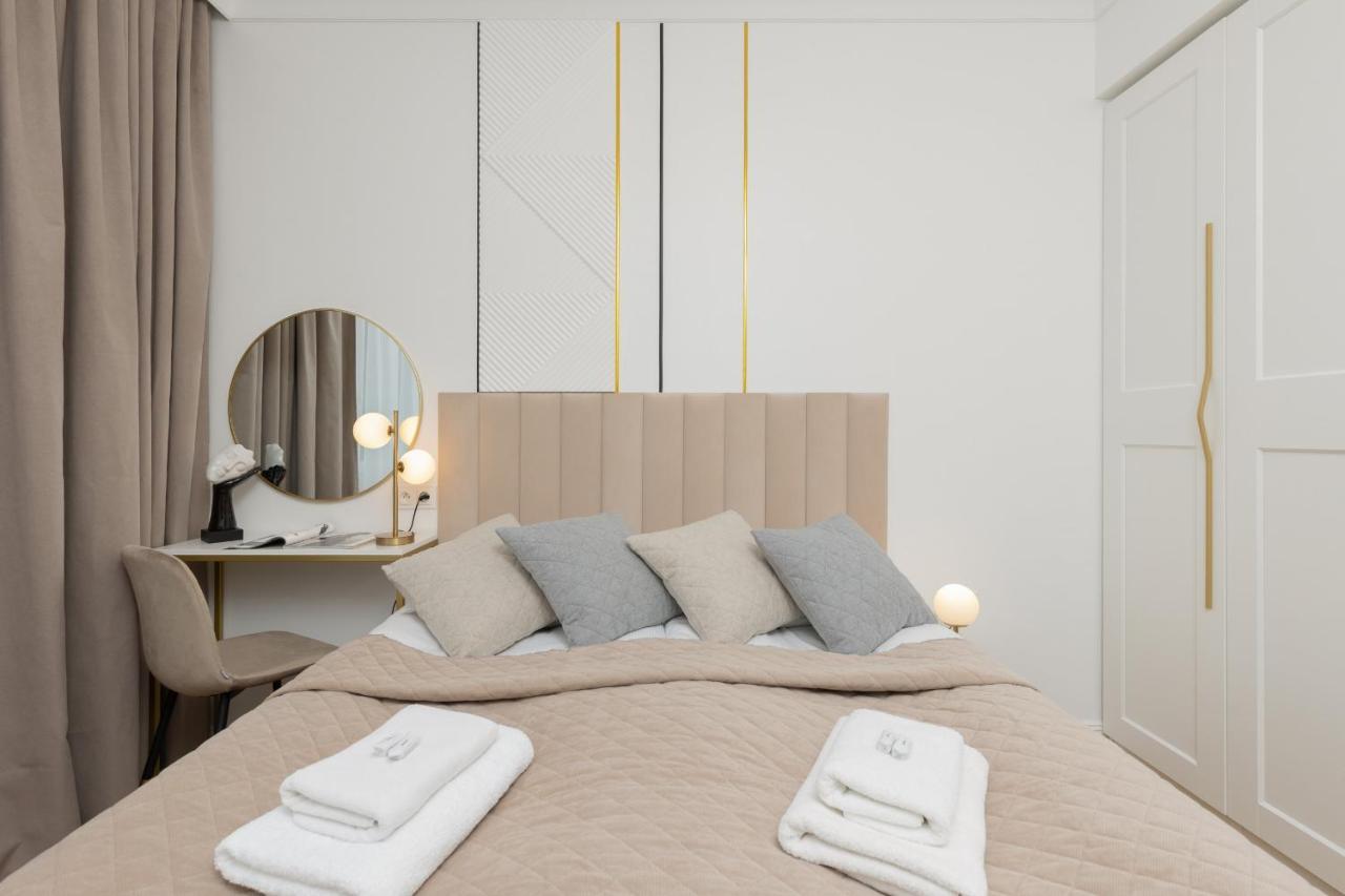 Apartment Luxury With Air-conditioning Guminska By Renters Prestige Warsaw