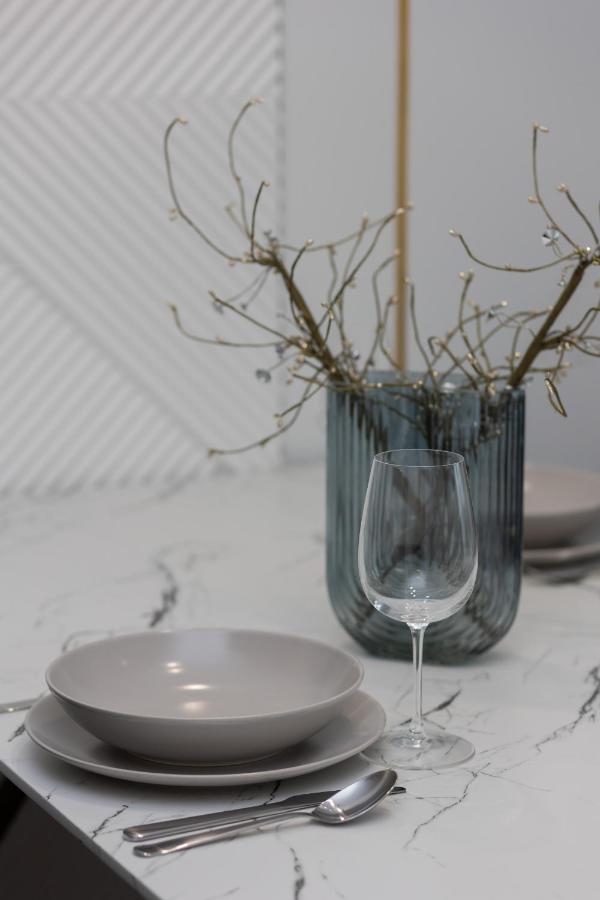 Luxury With Air-conditioning Guminska By Renters Prestige Warsaw