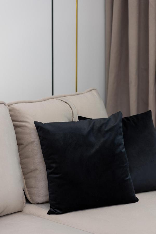 Apartment Luxury With Air-conditioning Guminska By Renters Prestige *